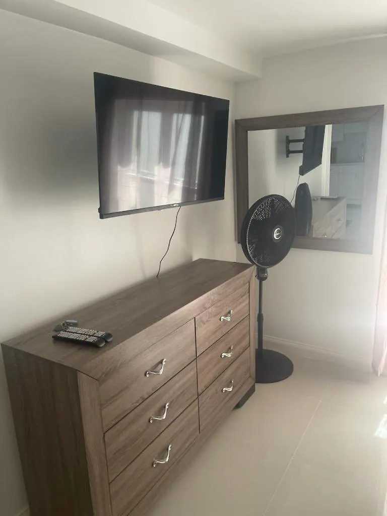 Charming 3-Bed Apartment In Portmore With Pool 0*,